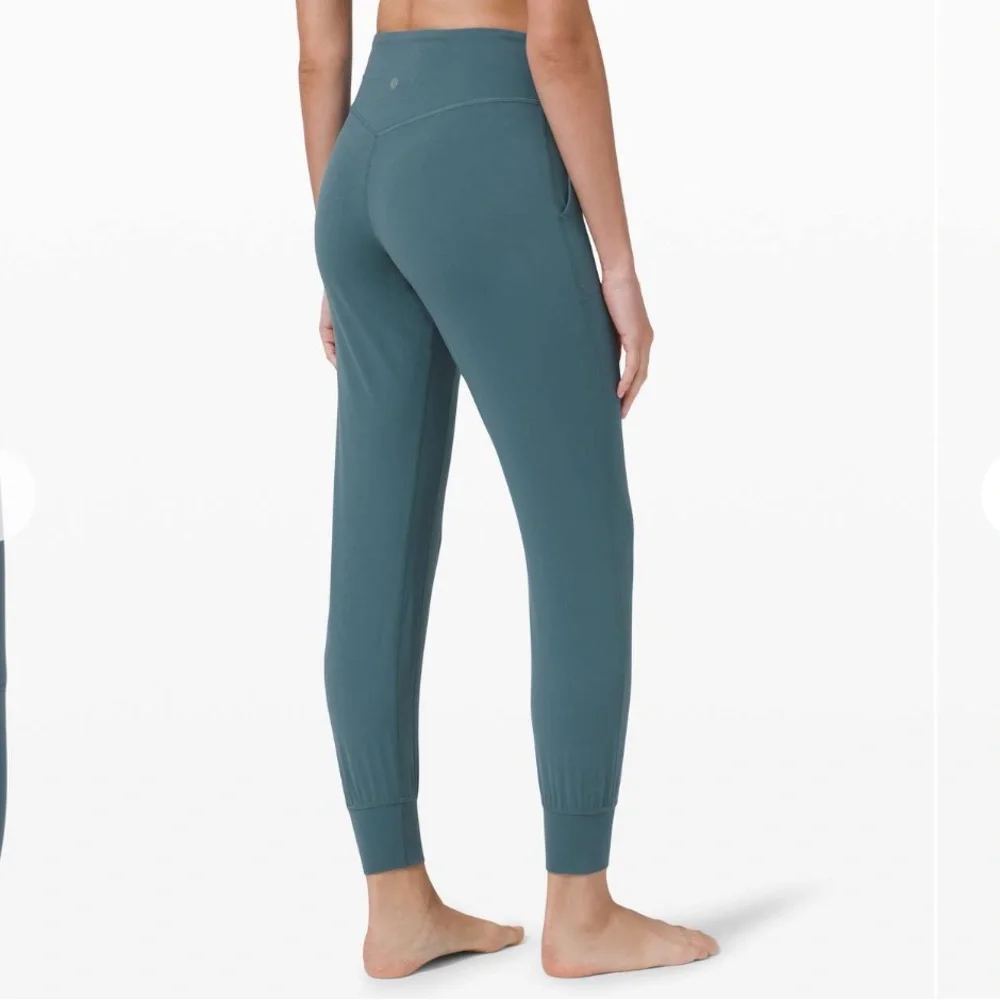 lululemon athletica sleek versatile